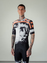 Lade das Bild in den Galerie-Viewer, Besenwagen x RAPHA - Men's Pro Team Training Jersey