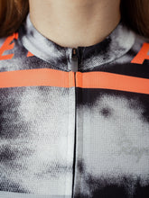 Lade das Bild in den Galerie-Viewer, Besenwagen x RAPHA - Women's Pro Team Training Jersey