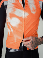 Lade das Bild in den Galerie-Viewer, Besenwagen x RAPHA - Men's Pro Team Lightweight Gilet