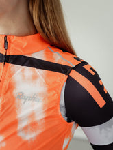 Lade das Bild in den Galerie-Viewer, Besenwagen x RAPHA - Women's Pro Team Lightweight Gilet